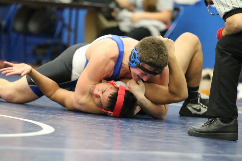 photos-men-s-wrestling-dual-meet-the-hub